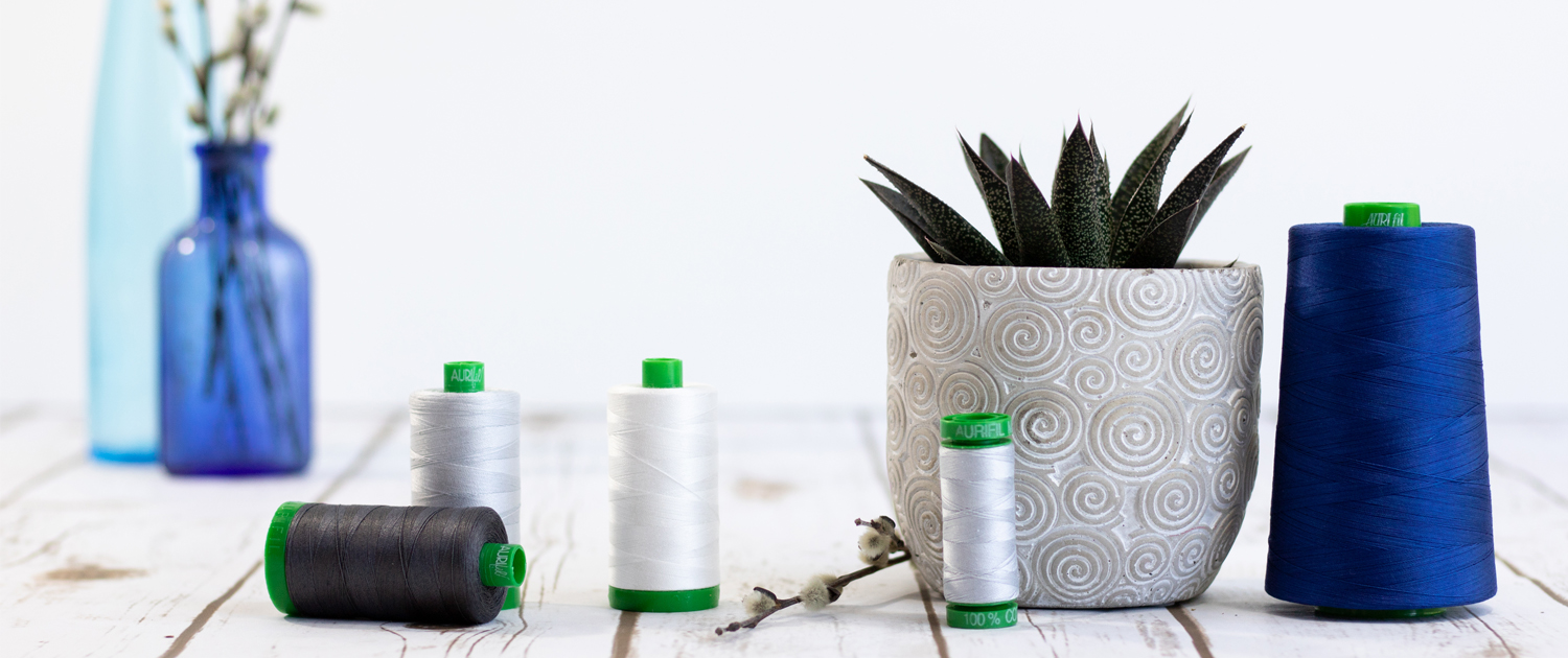 1147 Light Leaf Green - Aurifil 40wt Thread